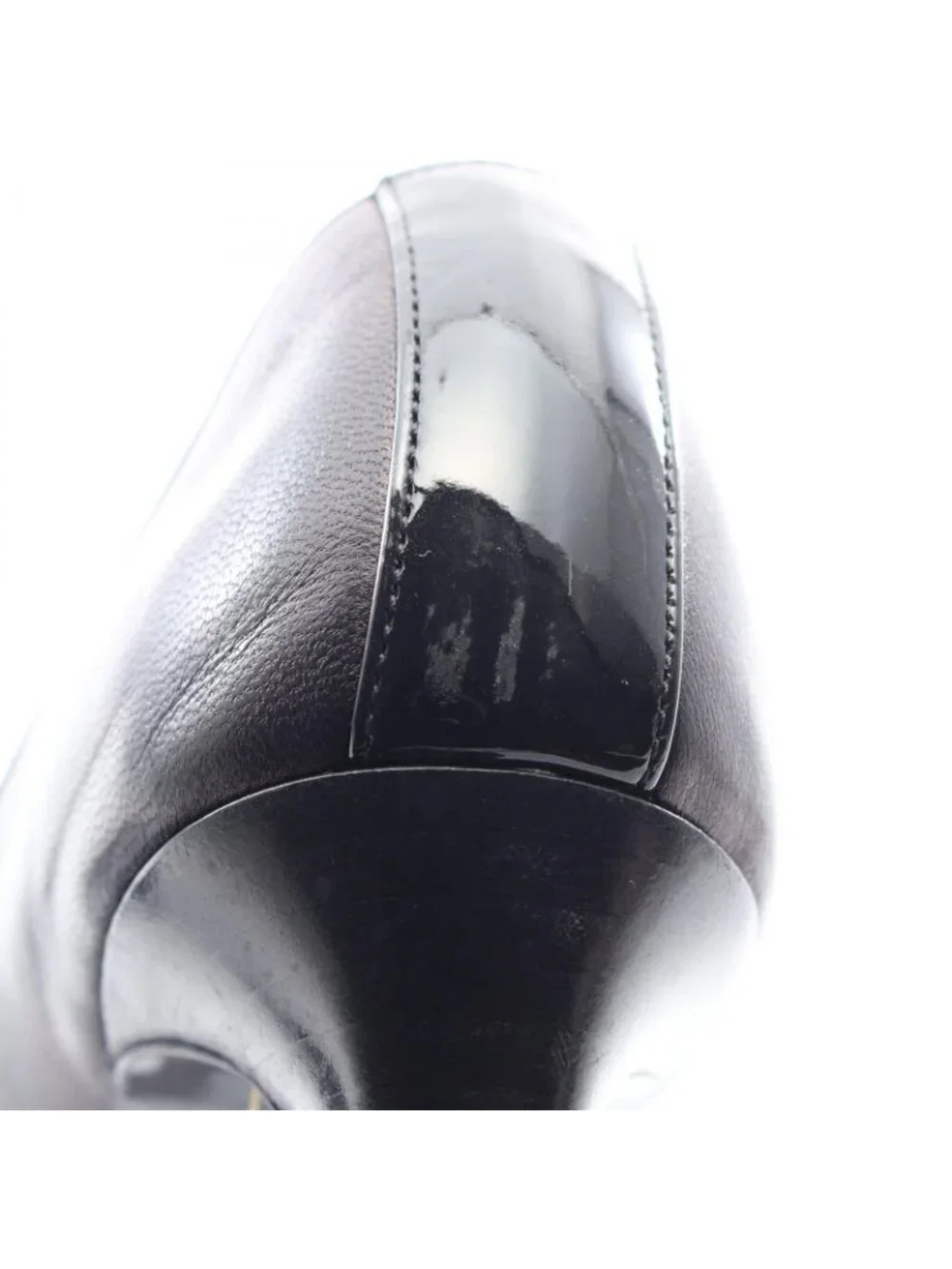 Chanel Pumps CC Logo Leather Patent Heels